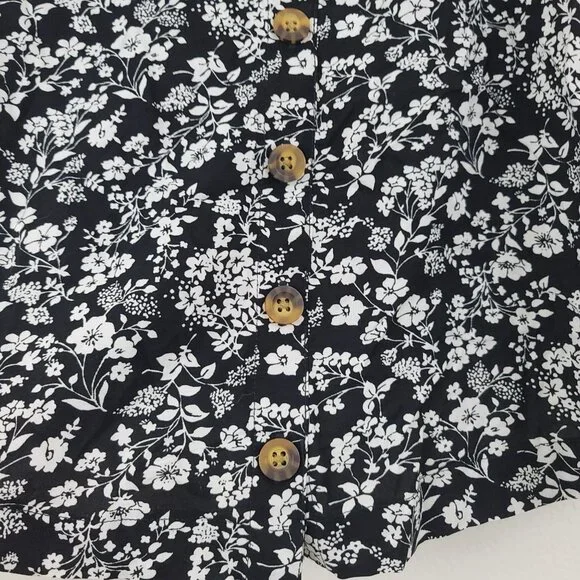 Hollister Black Floral Viscose Sleeveless Blouse Cami Faux Button Boxy Size M - Picture 2 of 9